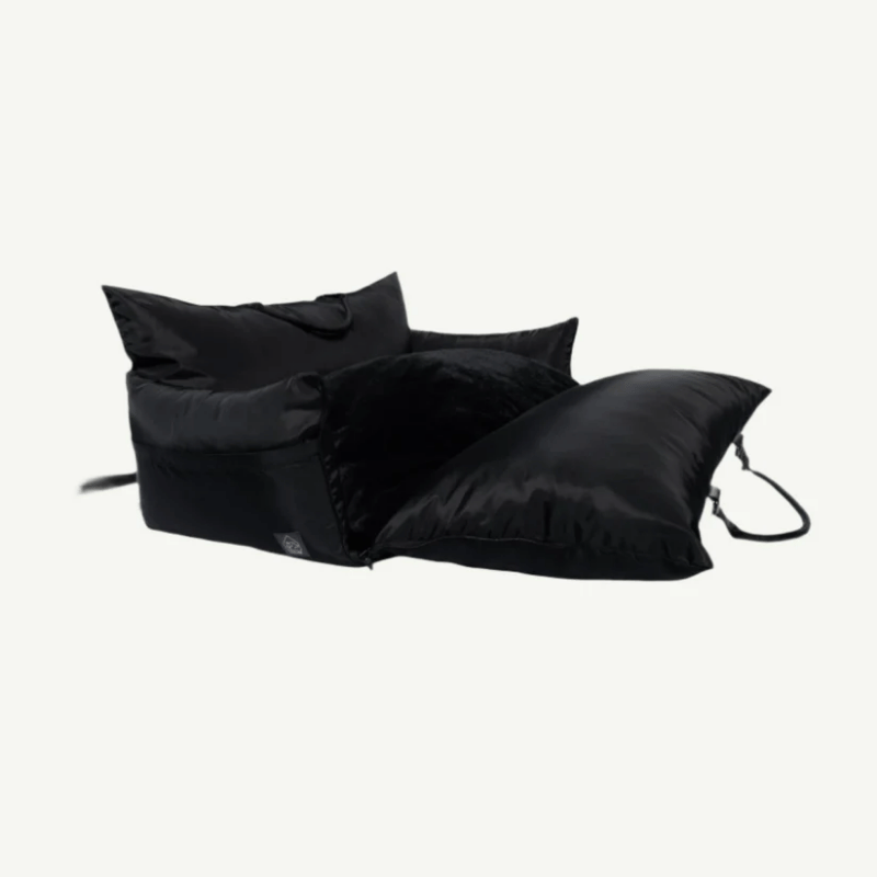 4 Cats & Dogs - Macro Travel Pet Bed