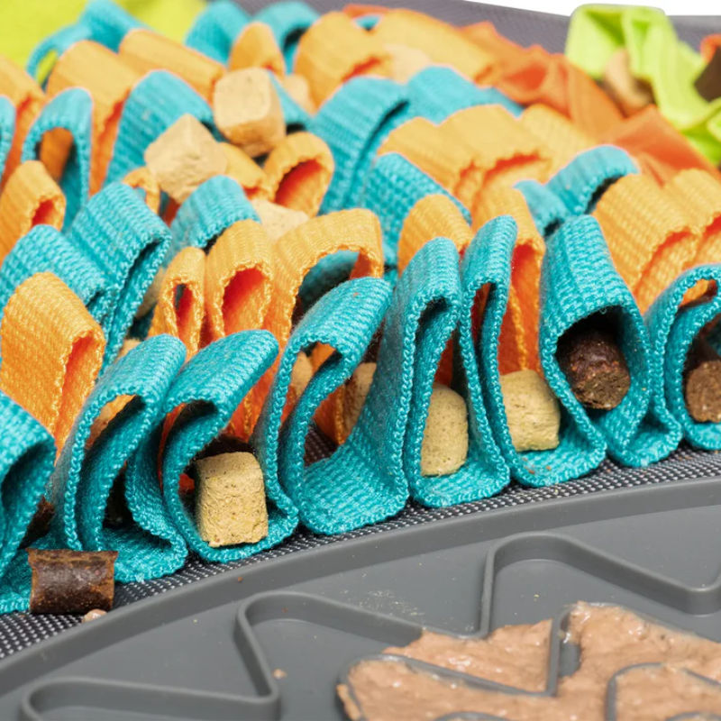 Messy Mutts - Forage - Mat - Square with Suction & Lick Mat - 16